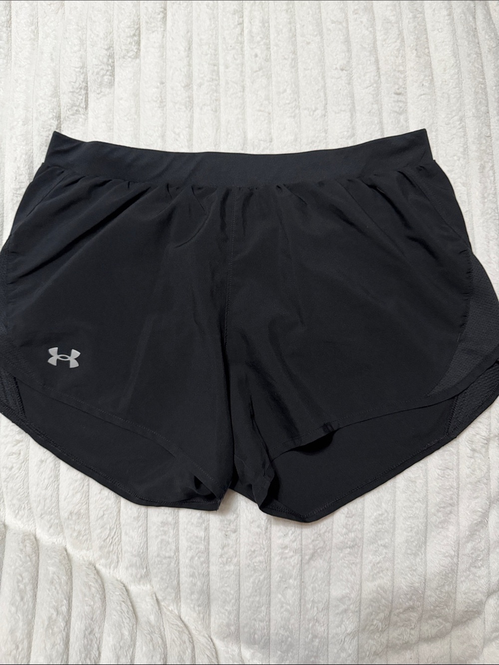 Under Armour Shorts | Size Large